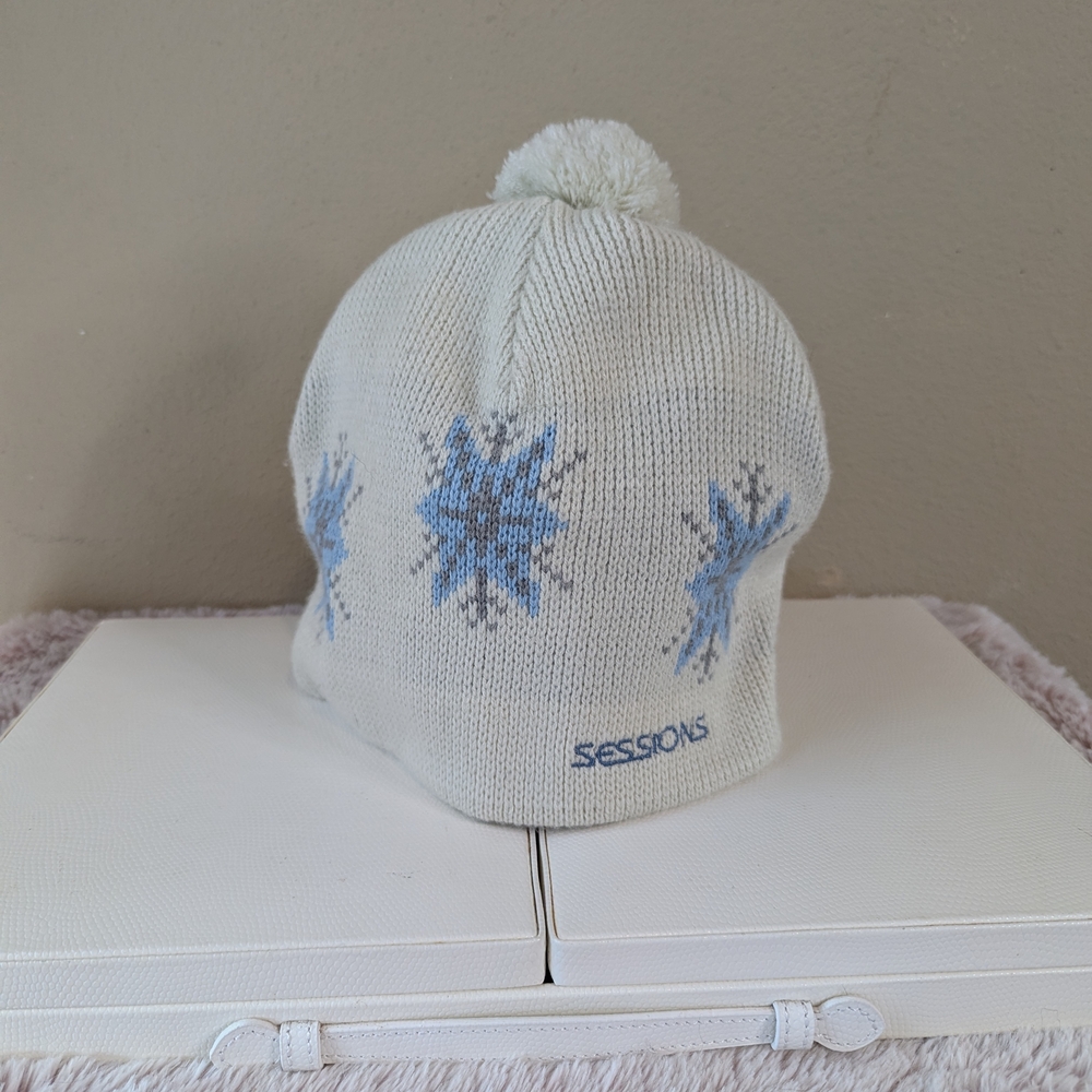 SESSIONS Cream and Blue Snowflake Beanie
